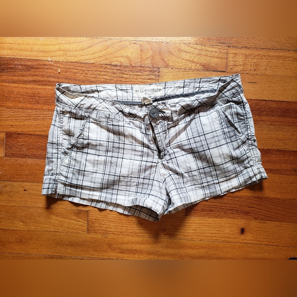Aero grey plaid shorts